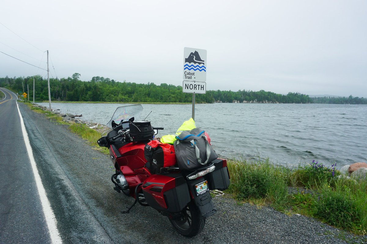 red_cabotTrailsign.jpg